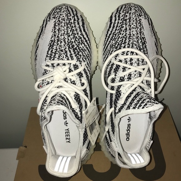 Sold!! Stock X New Yeezy 350 V2 Boost🦓 - Picture 4 of 9